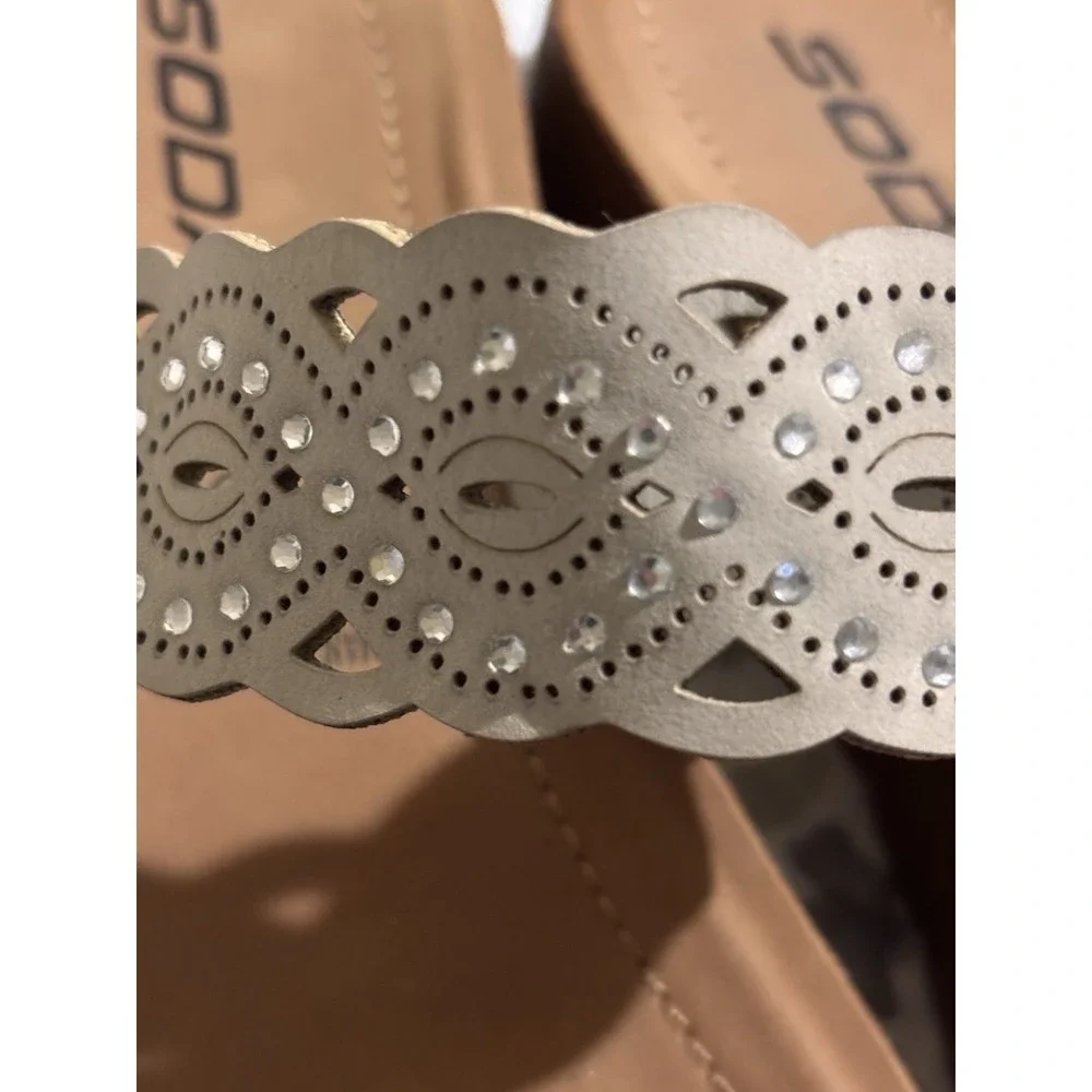 Soda Women's Sandals Beige Rhinestone Laser Cut Slide Casual Summer